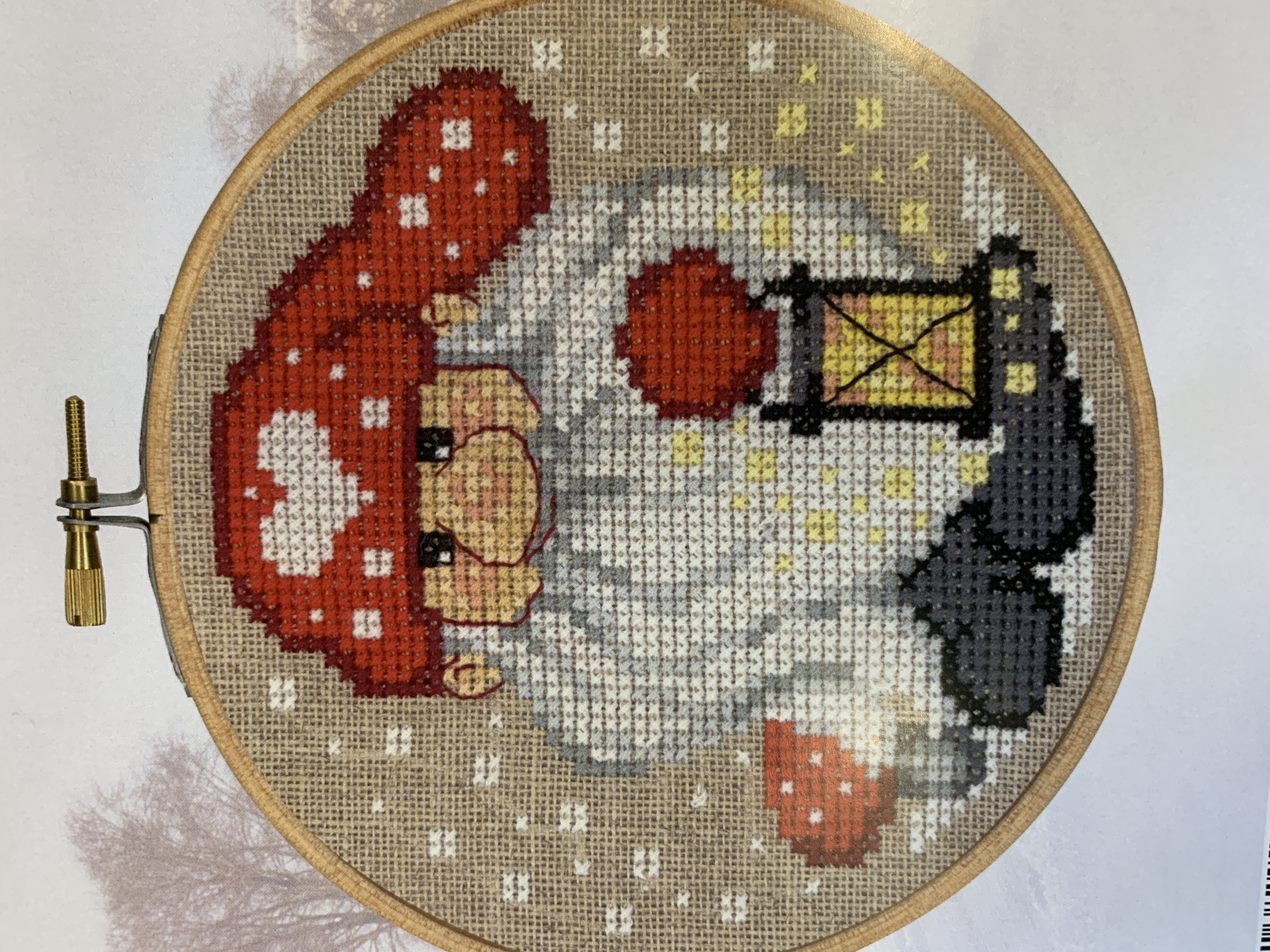 Jultavla Tomte med lykta.