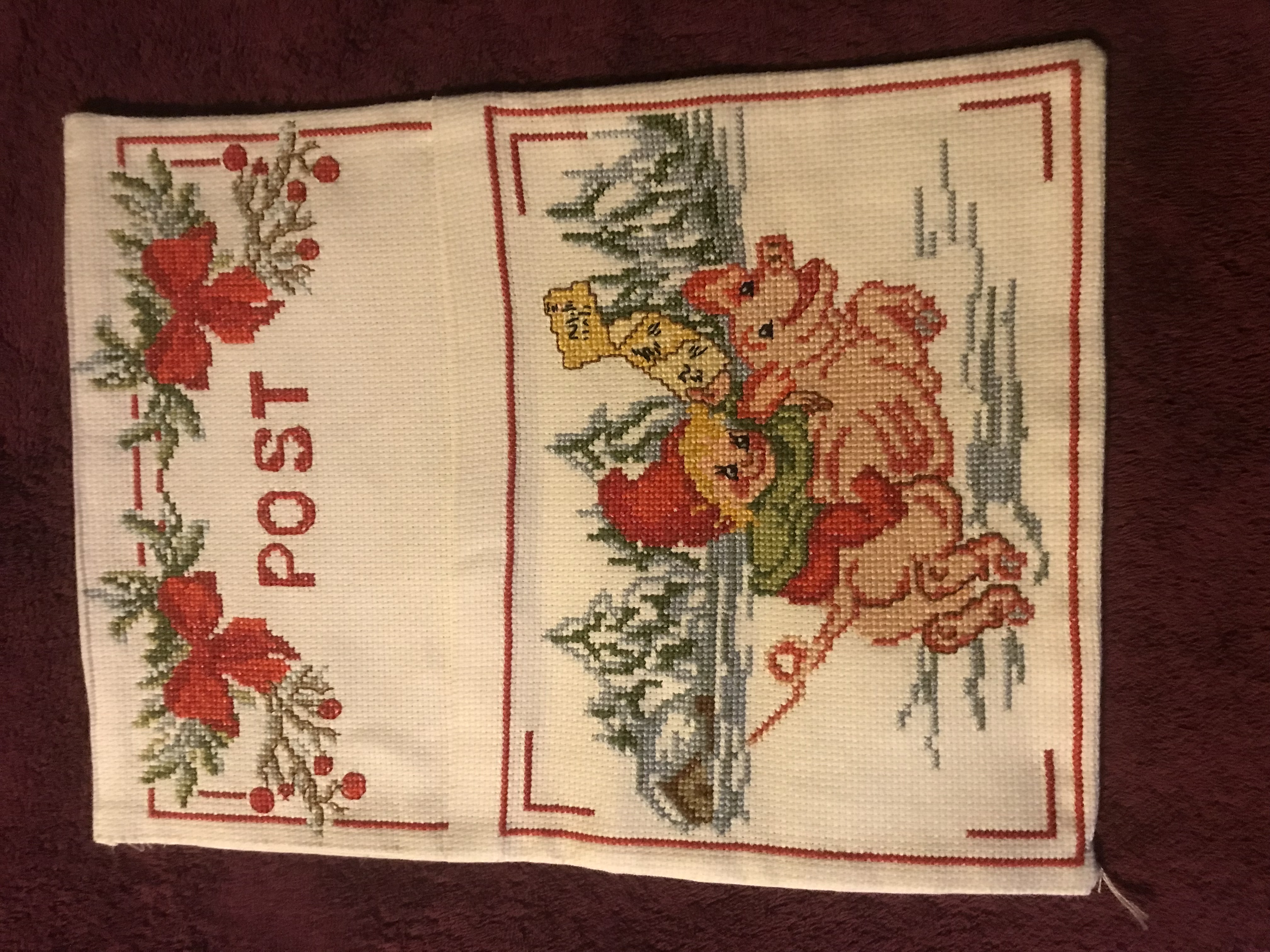 Julpost. Tomte rider på en glad gris.