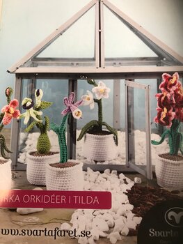 Virkmönsterbok i Tilda från Svarta Fåret.