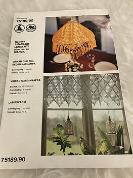 Lampslöja och gardinkappa