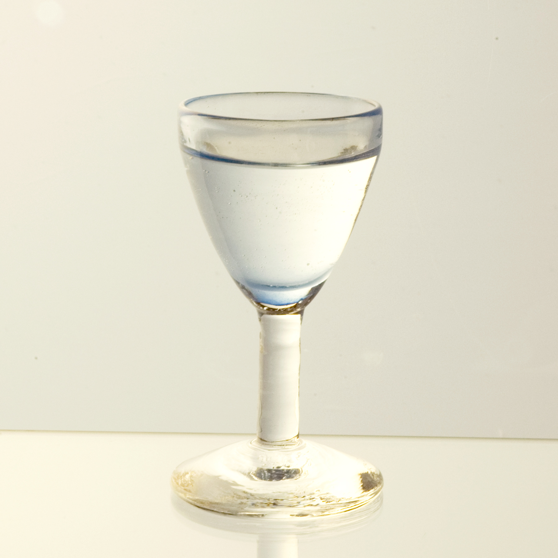 Snaps glass blue