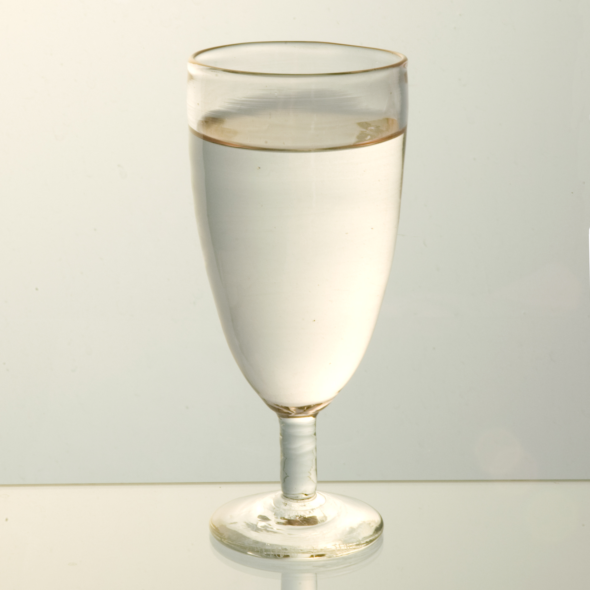 Champagne/wine glass apricot