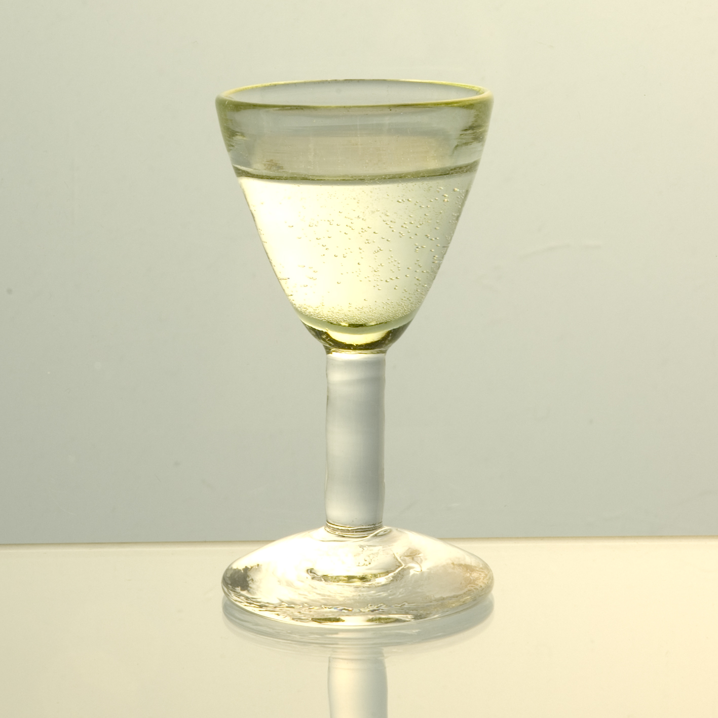 Snaps glass yellowish green