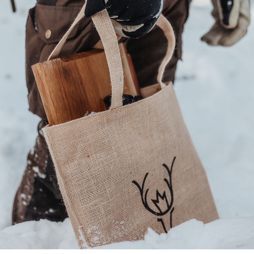 Jutekasse Påsn bärs utomhus i snö