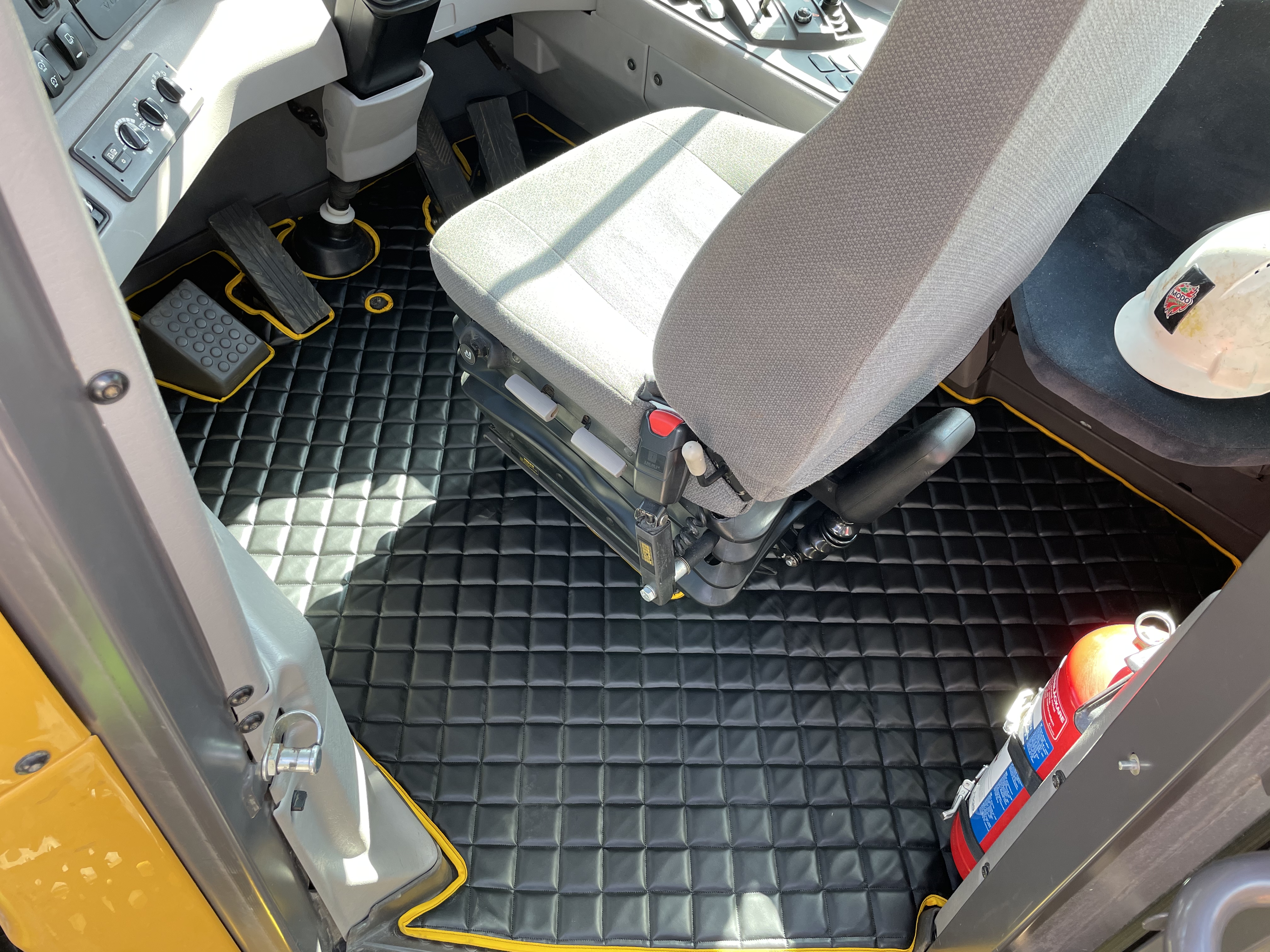 Golvmatta Volvo Dumper A25 F-H – A60 F-H - Diamant - 5