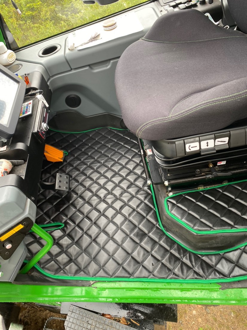 Floor mat John Deere E-G-serie - Diamond - 3