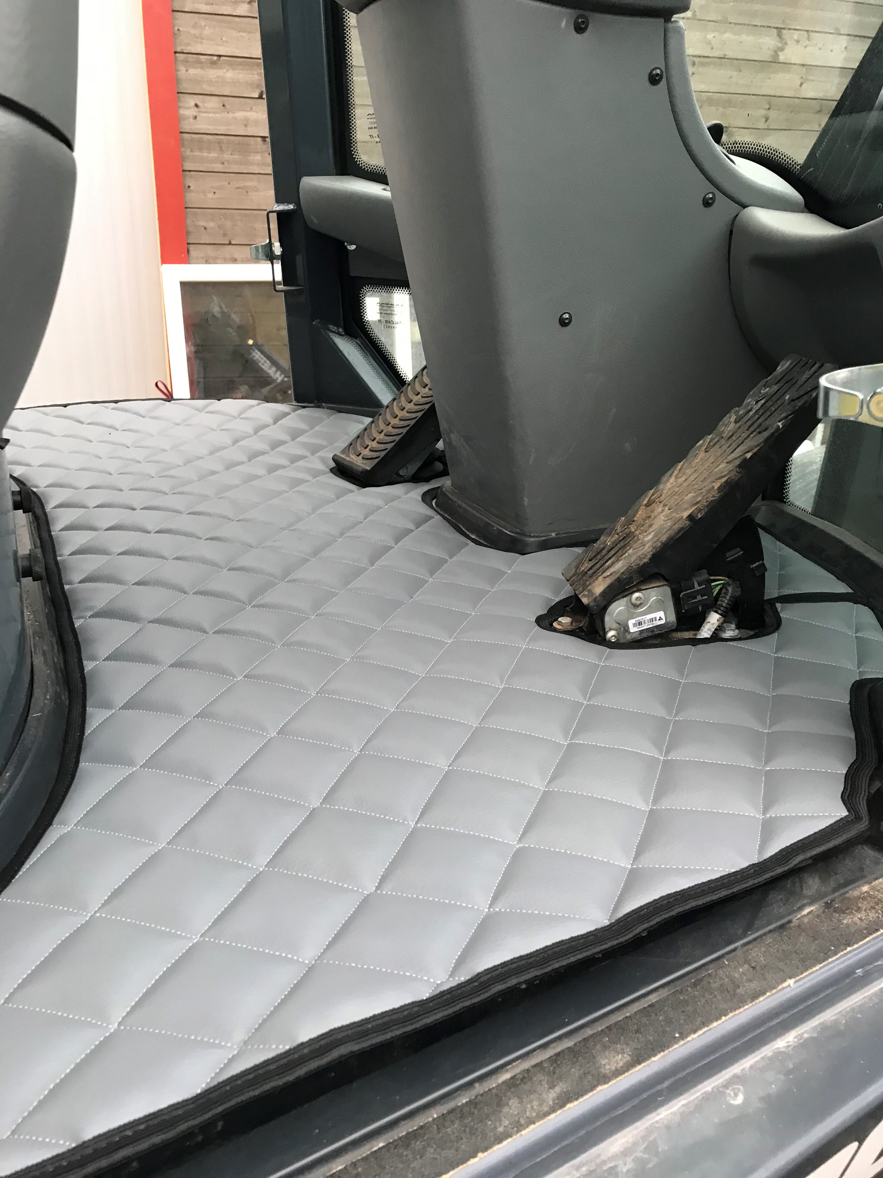 Golvmatta Schaeff - Terex - Yanmar - Diamant - 4