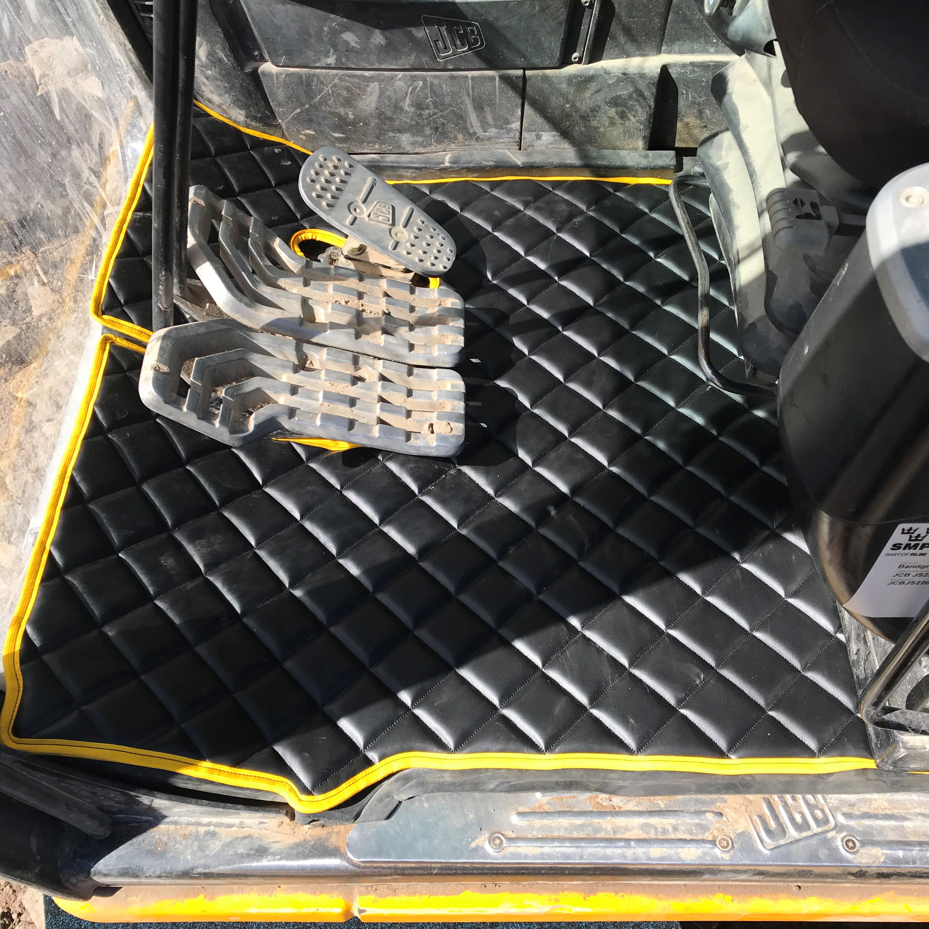 Golvmatta JCB JS220LC 2007-2013  Diamant - 2