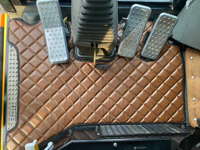 Floor mat JCB Hydradig 110W Diamond - 5