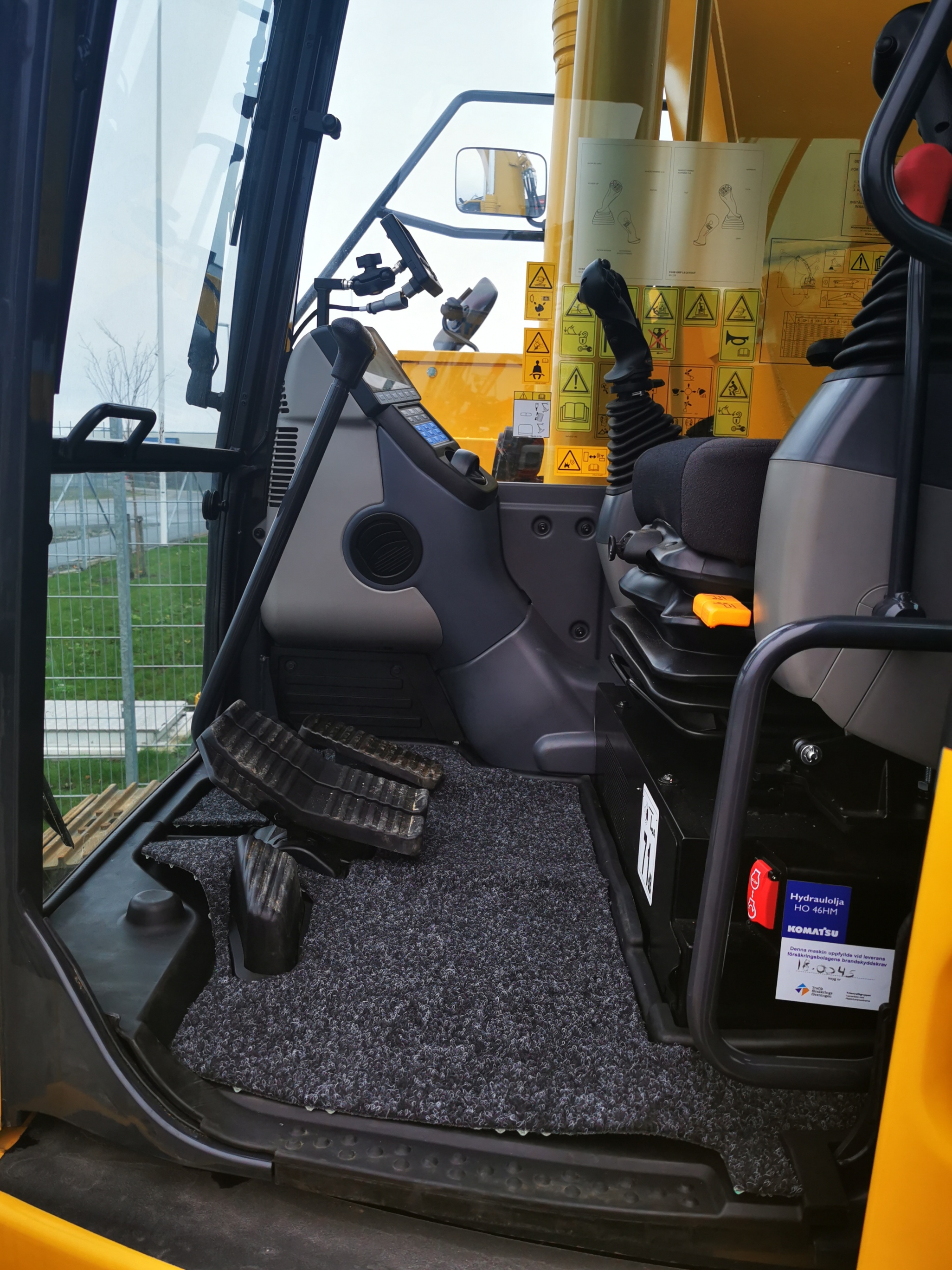 Floor mat Komatsu PC88MR-11  - Basic - 2