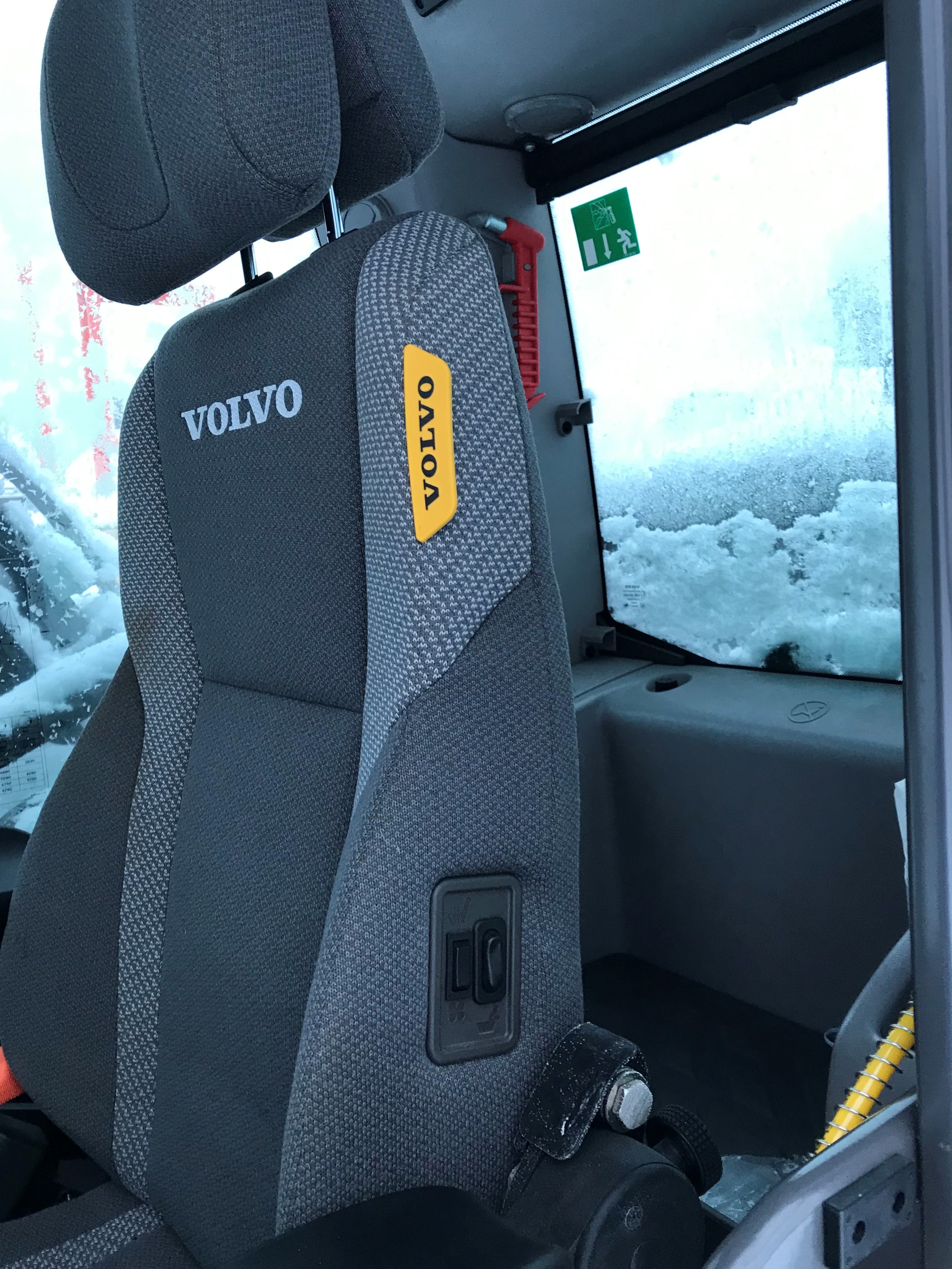 Seat cover; Volvo Excavators Premium seat - 3