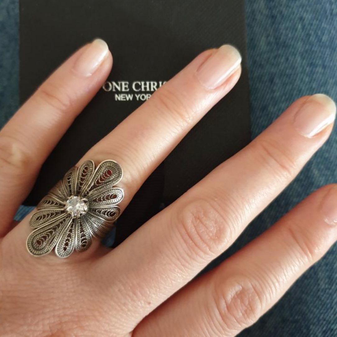 OBLONG TEARLEAF FLOWER RING W. ZIRCONIA - 2