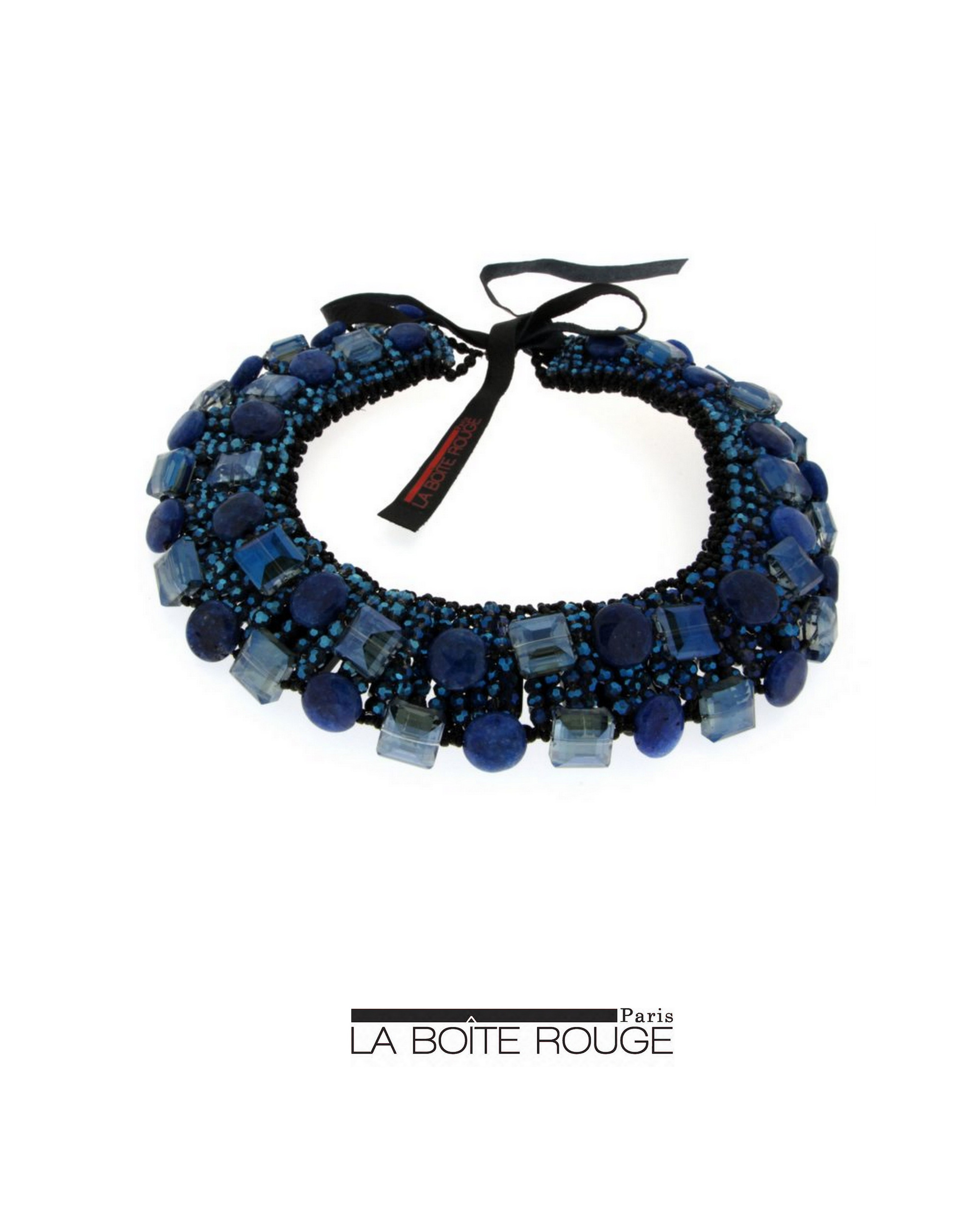 bold necklace