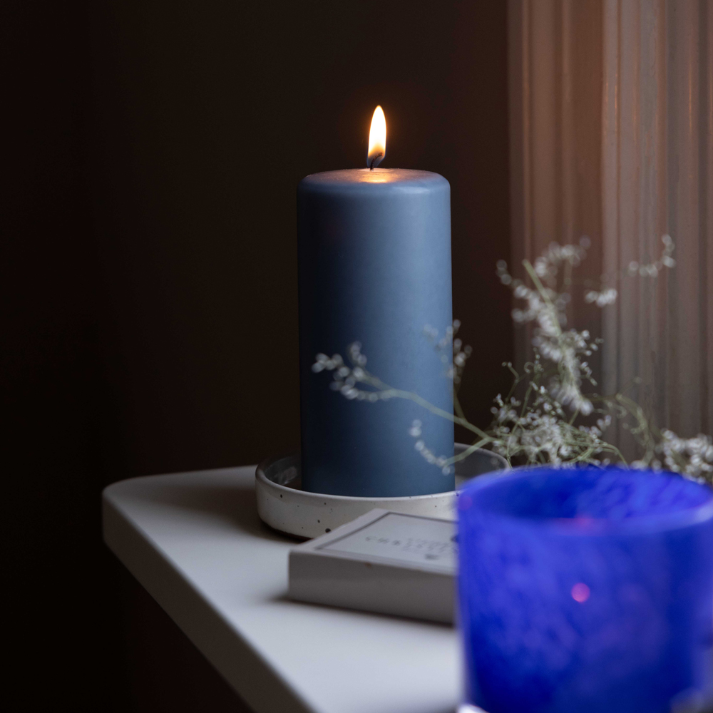 Blockkerze Taubenblau Ø 58x130 mm - 100% Stearin - 5