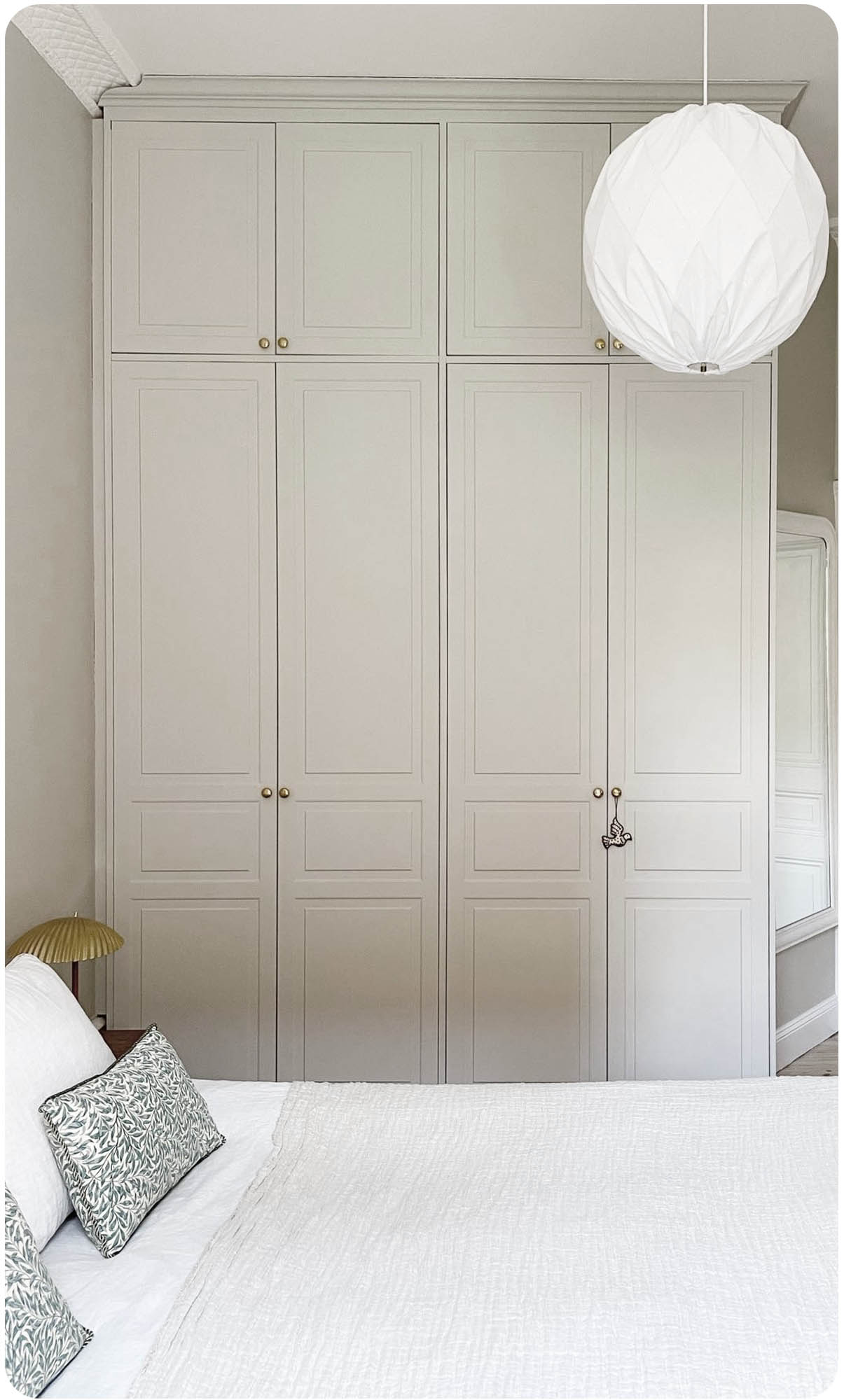 Garderobsdörr Humle Instagram: @madebymor Läs mer