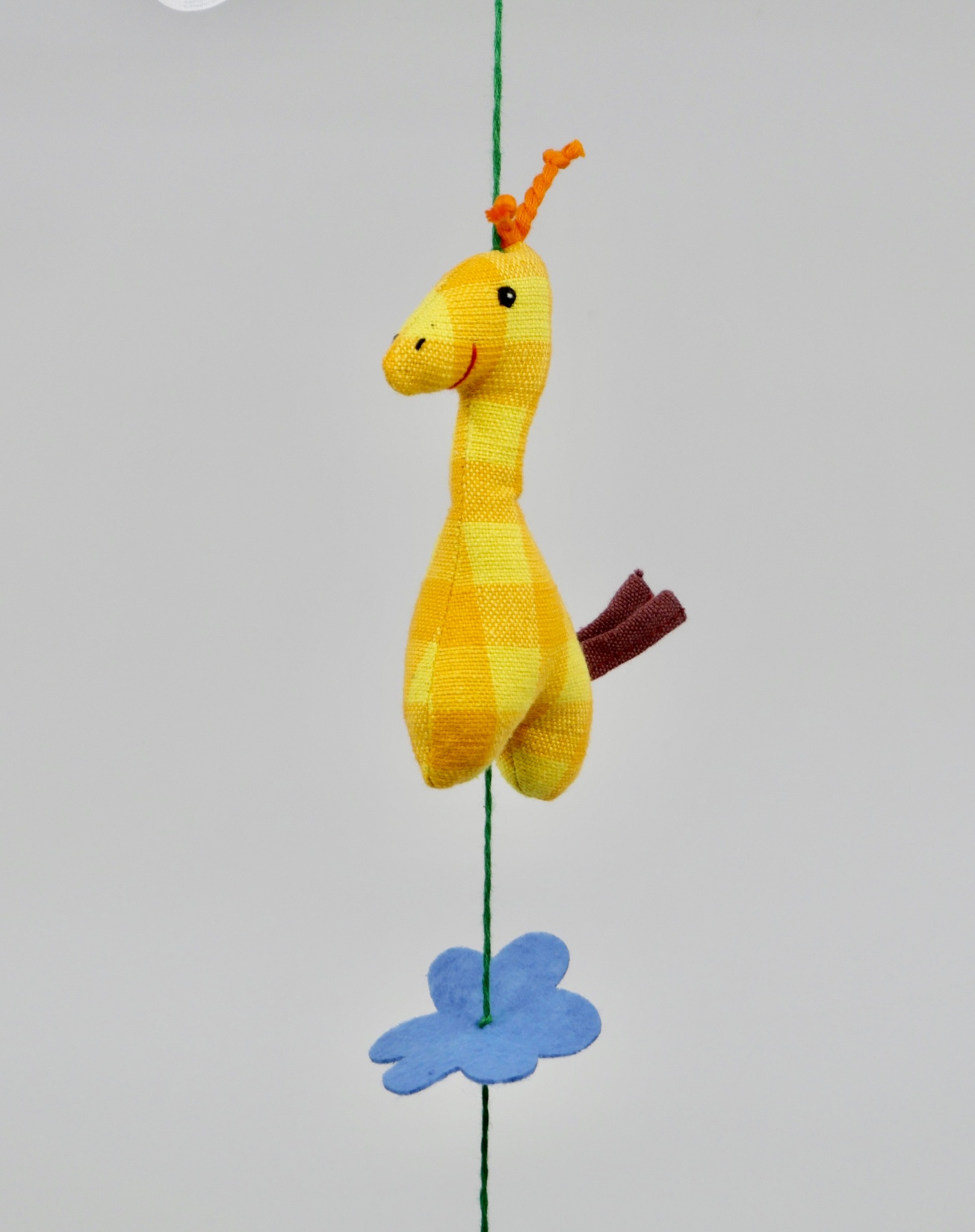 Giraff i tyg för barnrummet