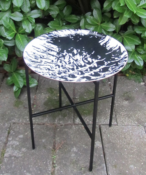 Tray tabale