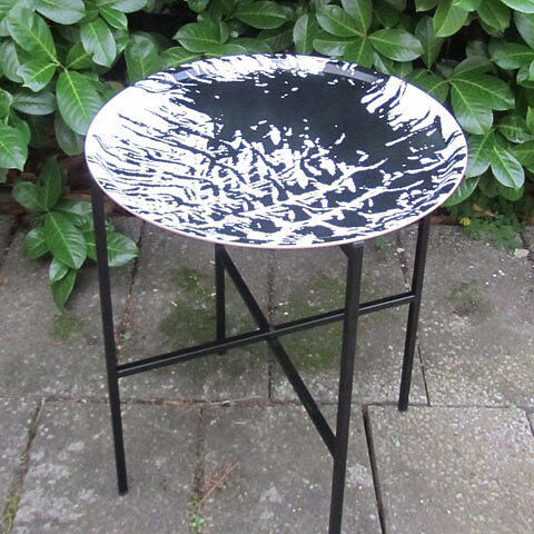 Tray tabale
