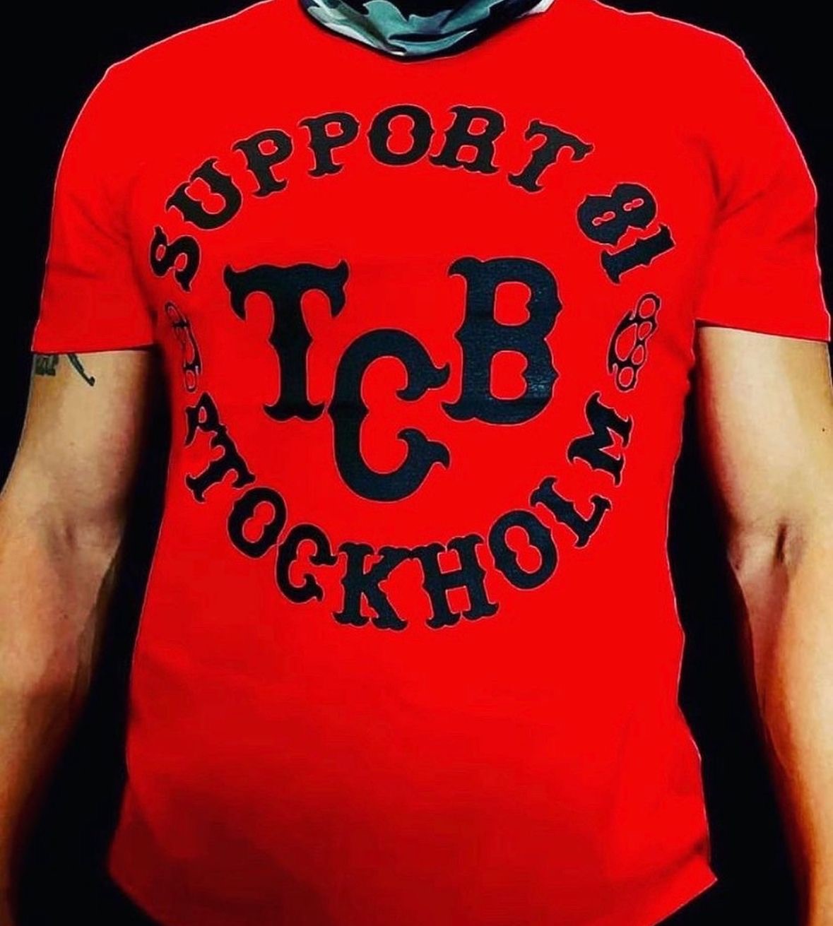 Red T-sh