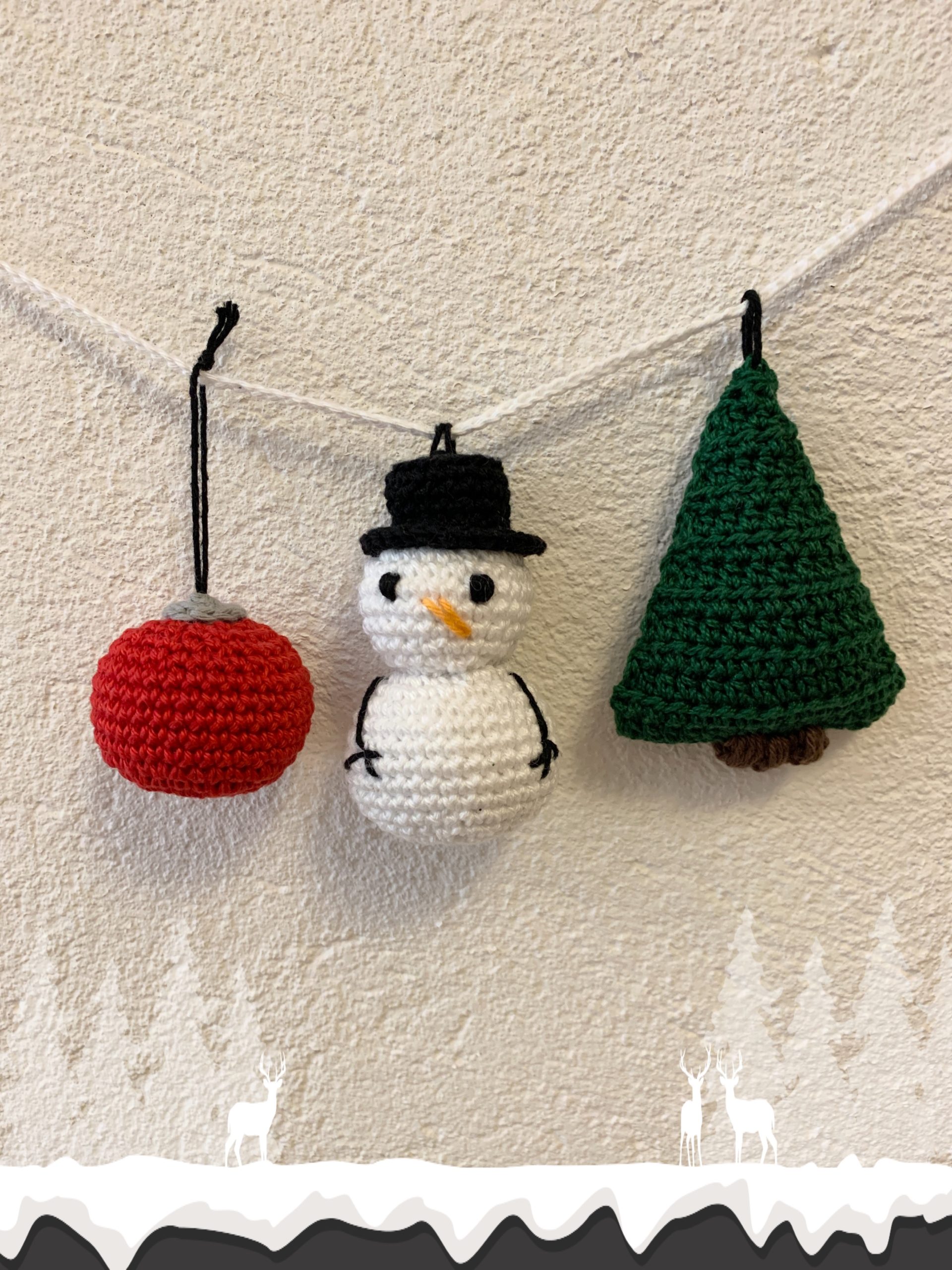 Pattern crocheted Christmas decorations - 4