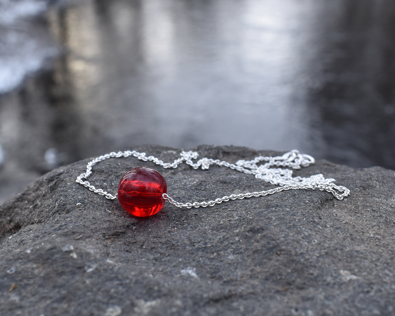 ELVES LINGON BERRY - necklace in red  - 3