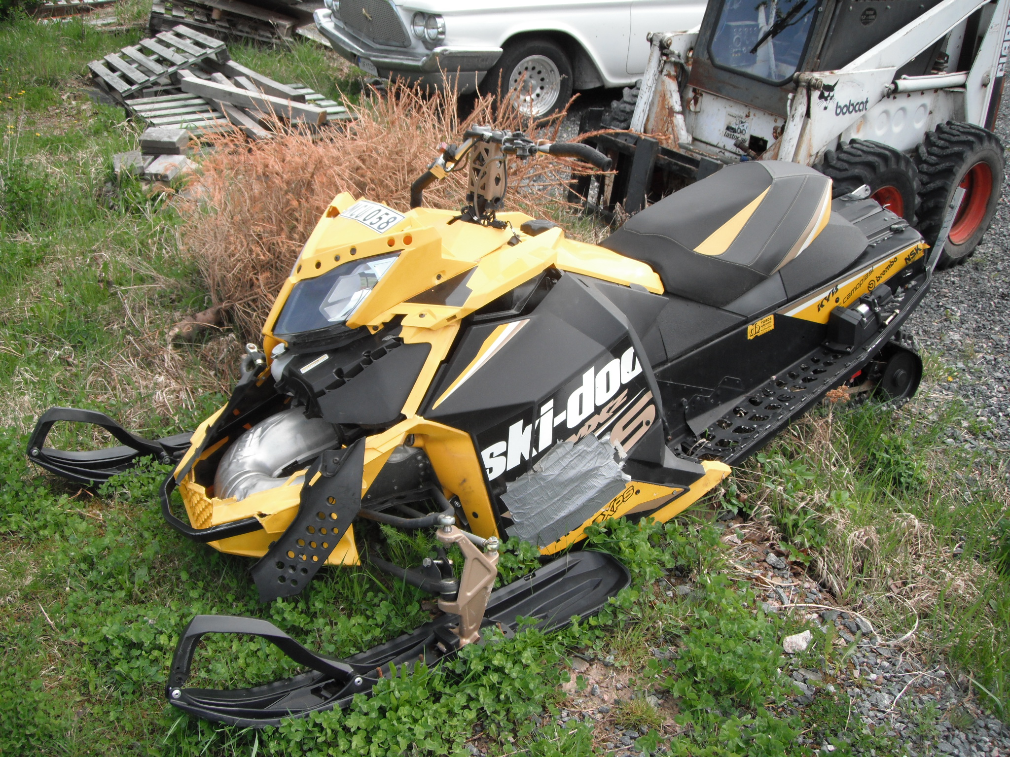 SKI-DOO MXZ 800R E-TEC -12