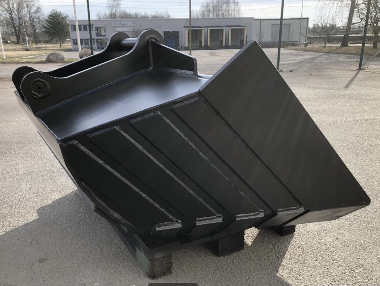 Vägverksskopa tre i en 750 liter, bredd 170 cm. S60, B20, SMP2 - 2