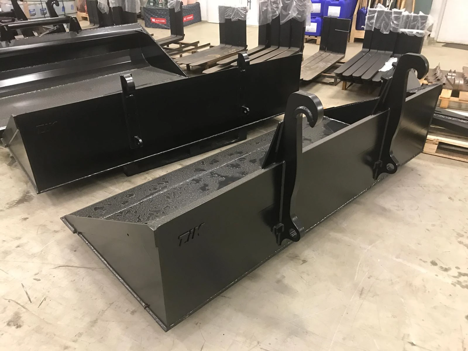 2,0 METER. Planeringsskopor med slitdelar i Hardox® - 9
