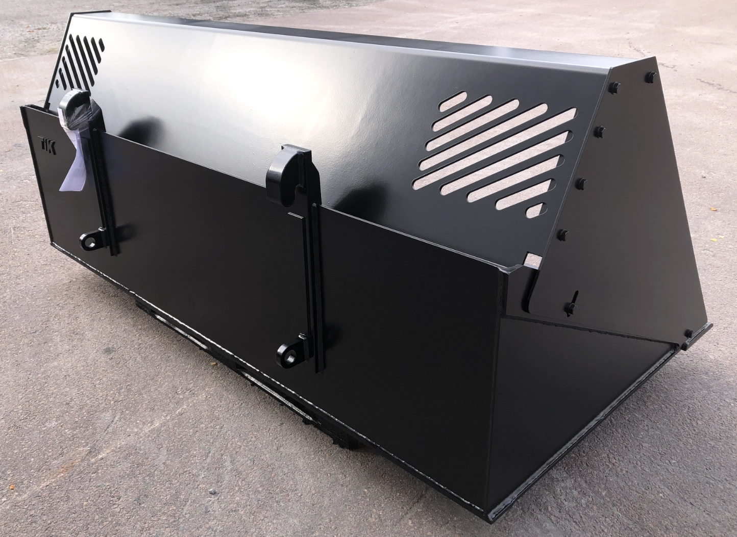 2,1 METER. Planeringsskopor med slitdelar i Hardox® - 7