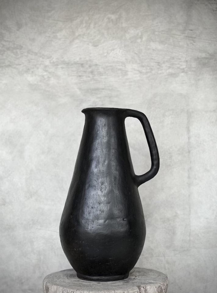 LOLO pitcher/vase, black antique 