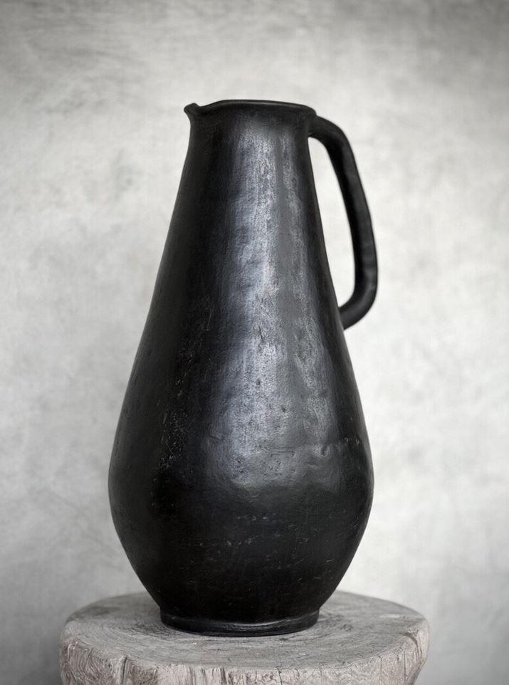 LOLO pitcher/vase, black antique  - 2