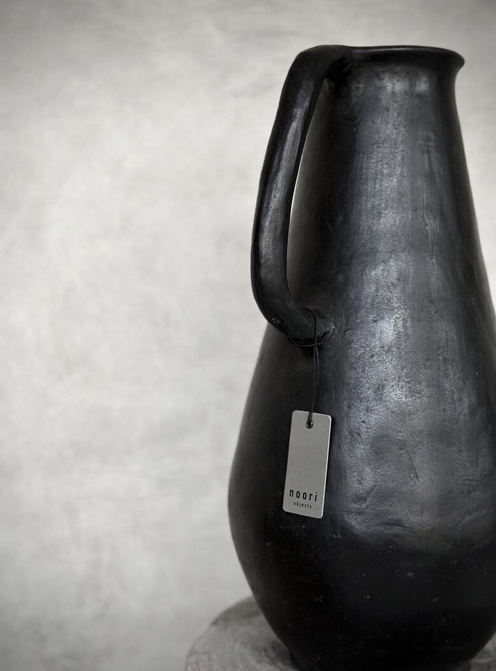 LOLO pitcher/vase, black antique  - 4