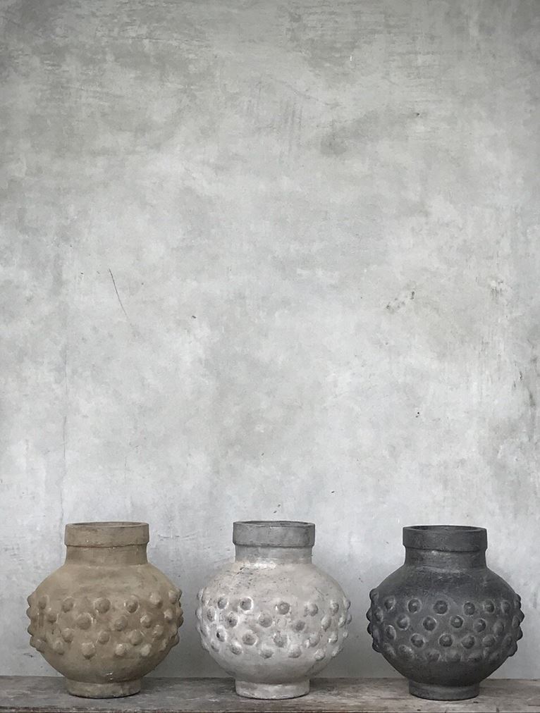 NAGA vase dots