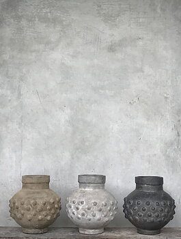 NAGA vase dots