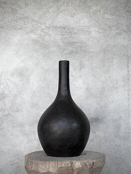 BESI vase 