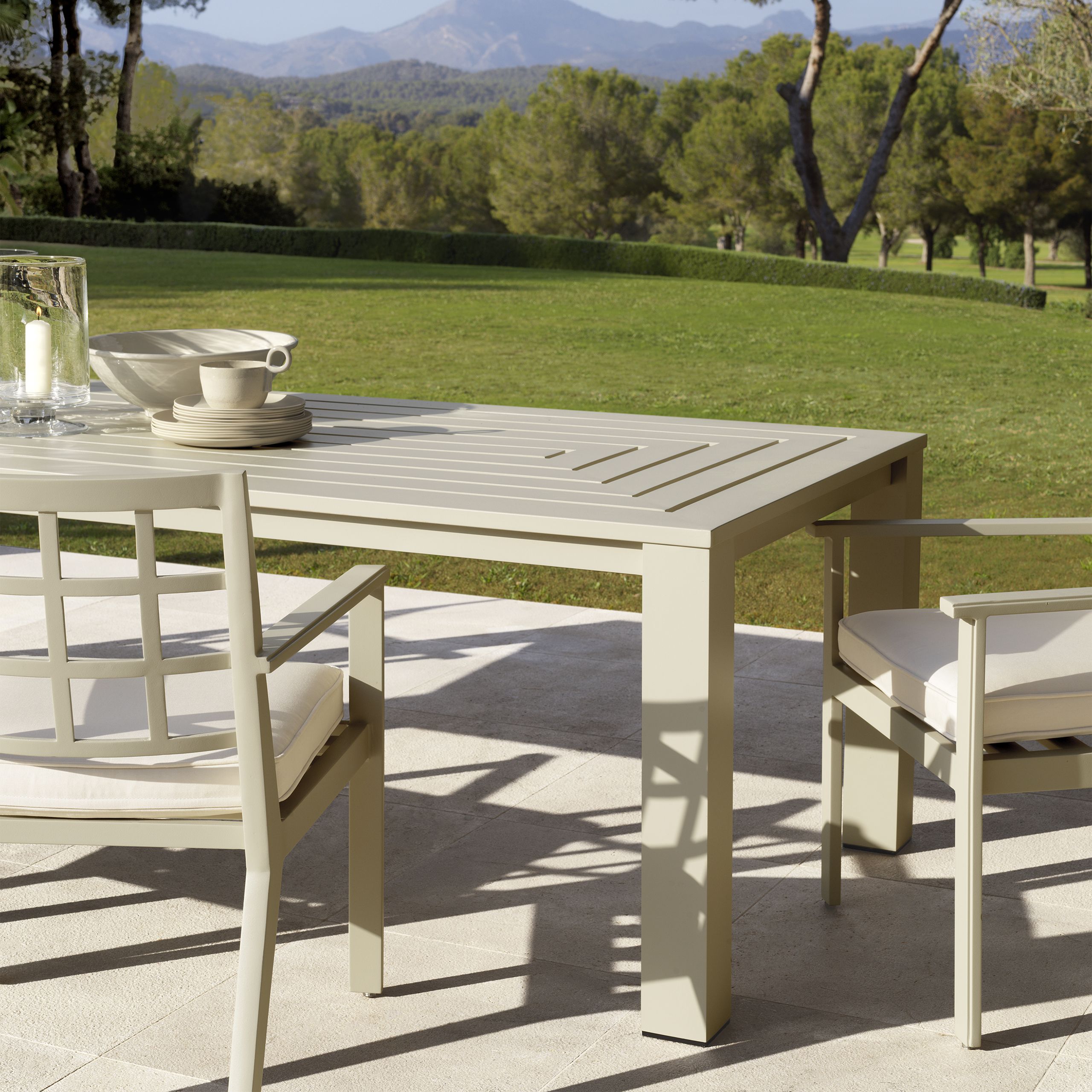 DINING TABLE VISTAMAR - 3