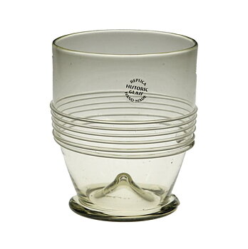Glas med tråddekor