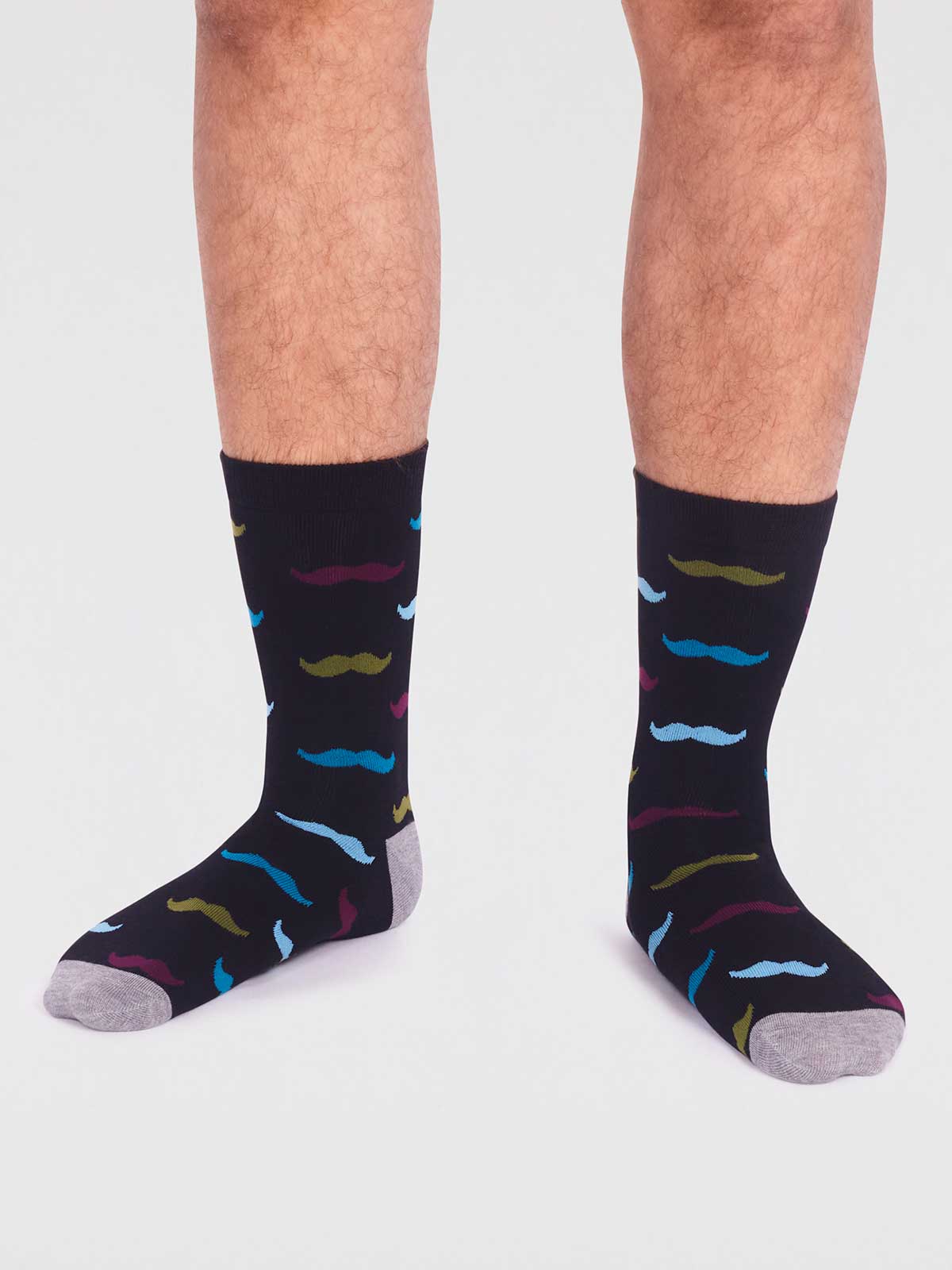 Presenttips! Bambustrumpor med mustascher - 3