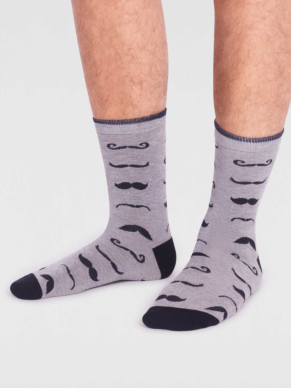 Presenttips! Bambustrumpor med mustascher - 4