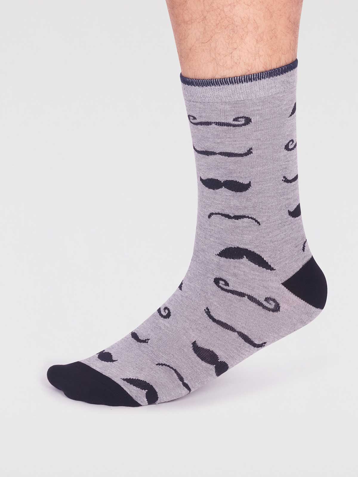 Presenttips! Bambustrumpor med mustascher - 5