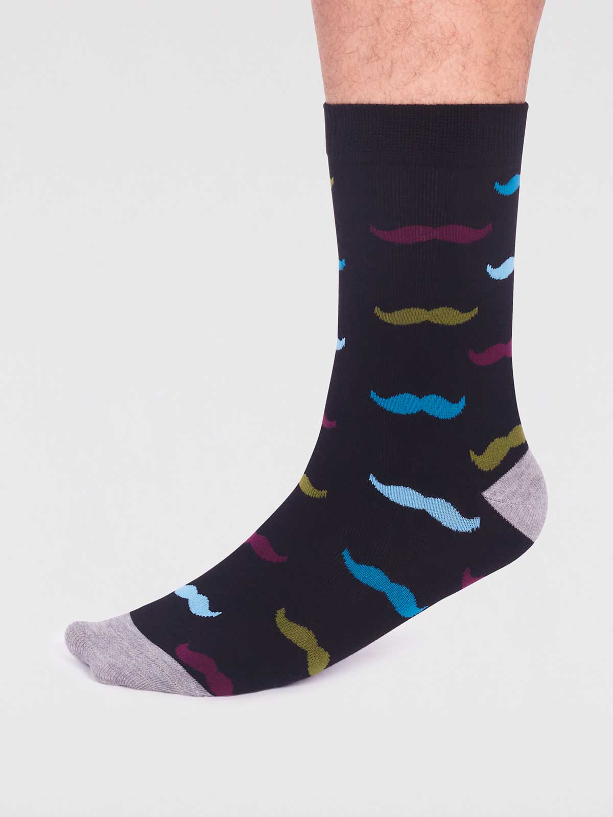 Presenttips! Bambustrumpor med mustascher - 2
