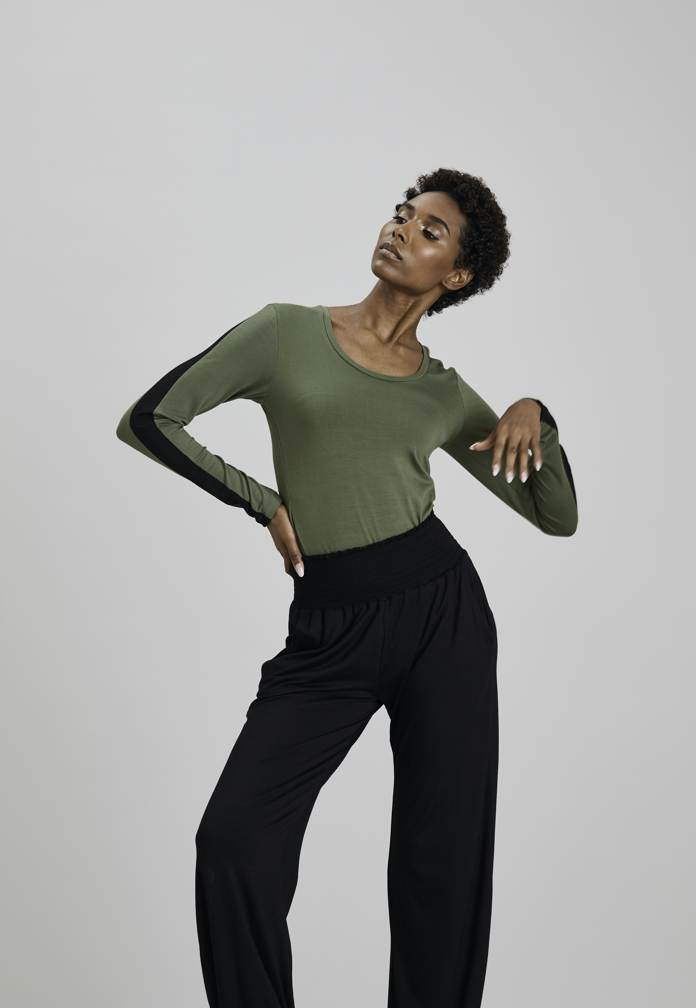 Dreamer Pants yogabyxor i bambu - Svarta - 3