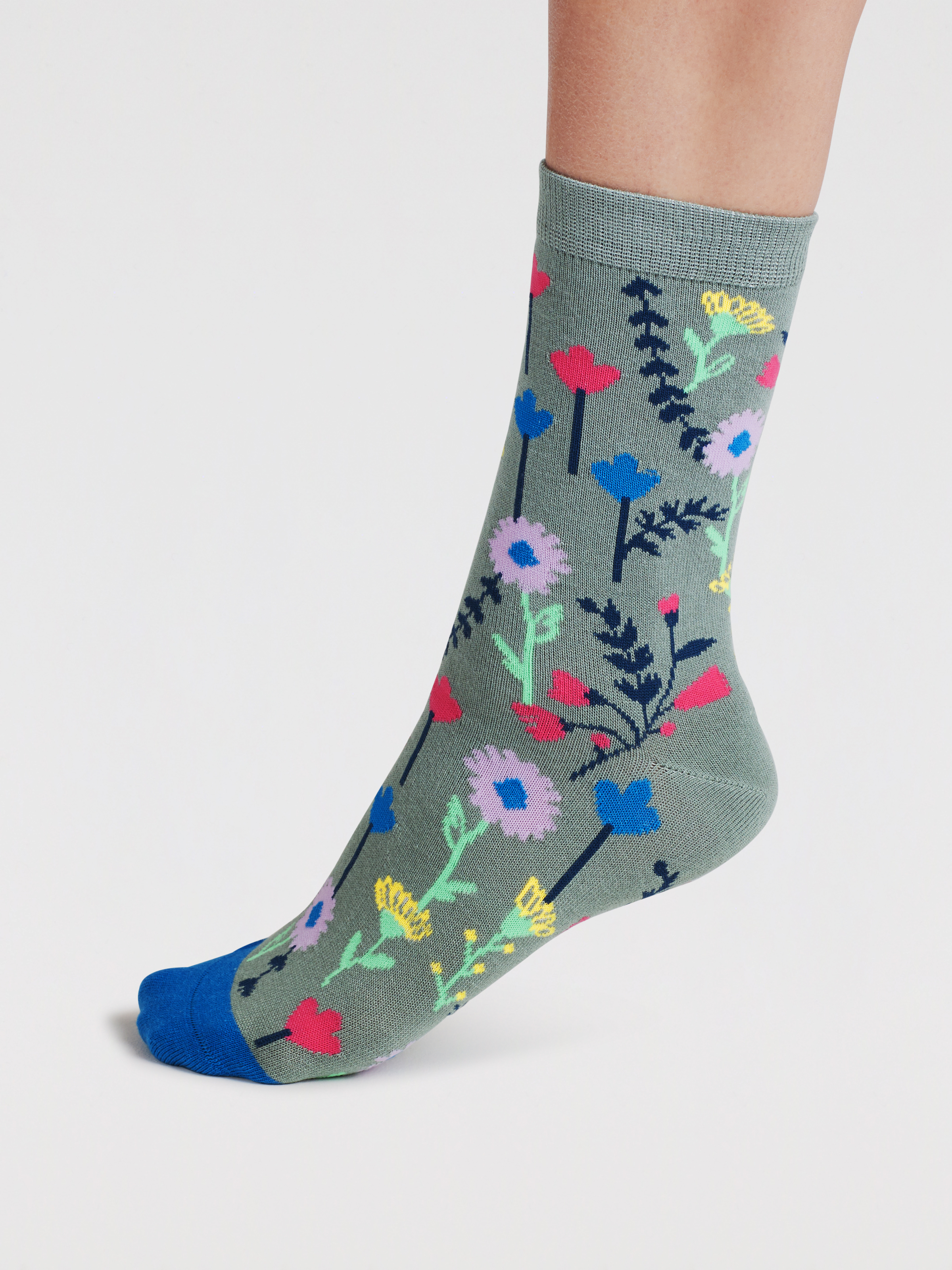 Presenttips! 7-pack bambustrumpor med blommiga mönster - 4