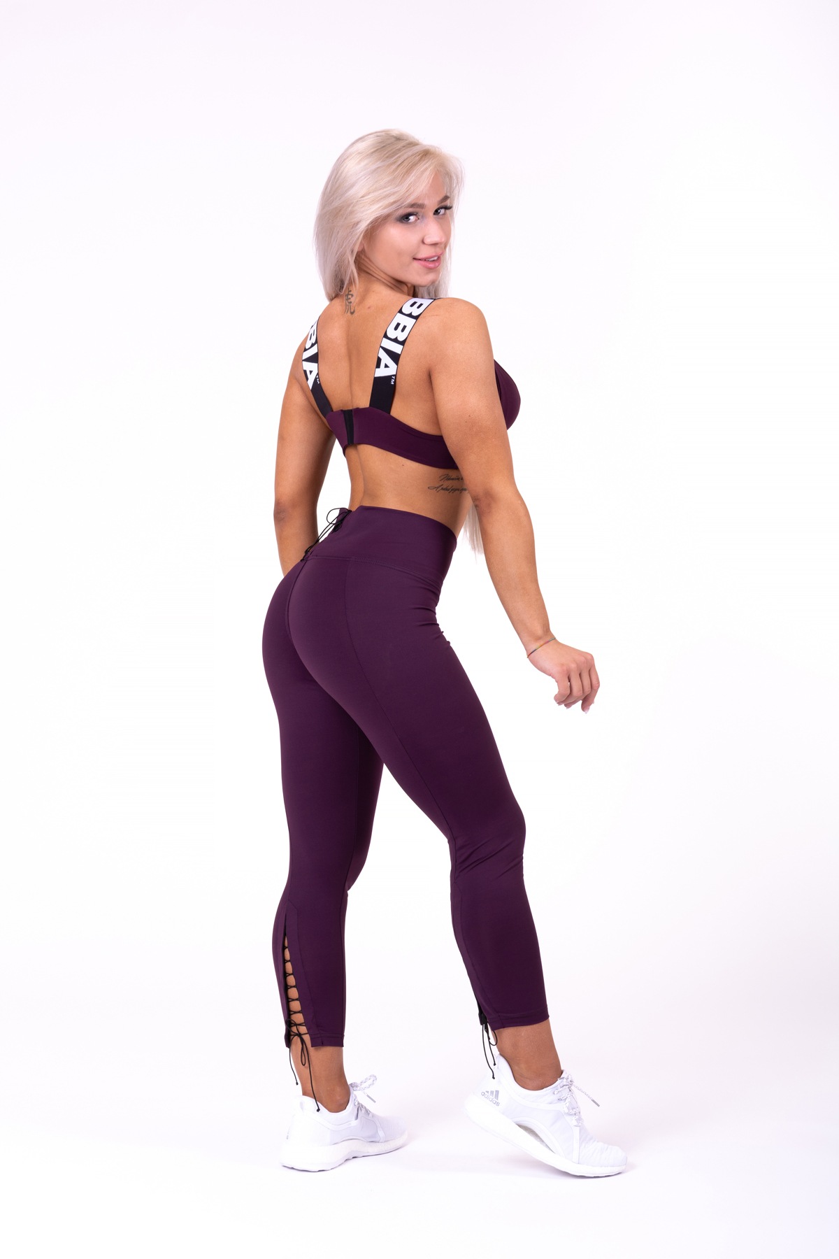 Lace-Up Sport Bra, burgundy - 24