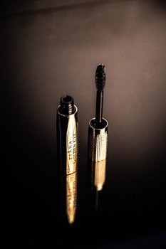 Tiara Mascaran Golden Eye