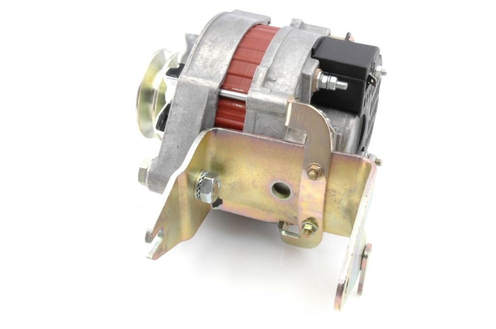Generator med inbyggd regulator, bytessystem