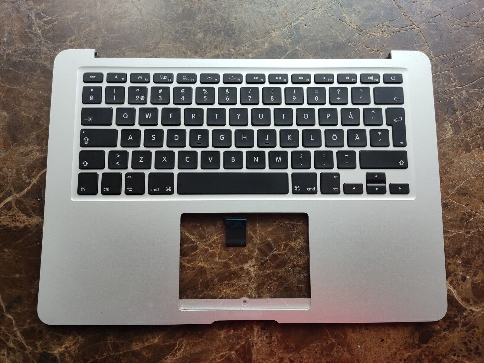 Apple MacBook Air 13 A1466 2013 2014 2015 2017 Palmrest + Nordic Keyboard used