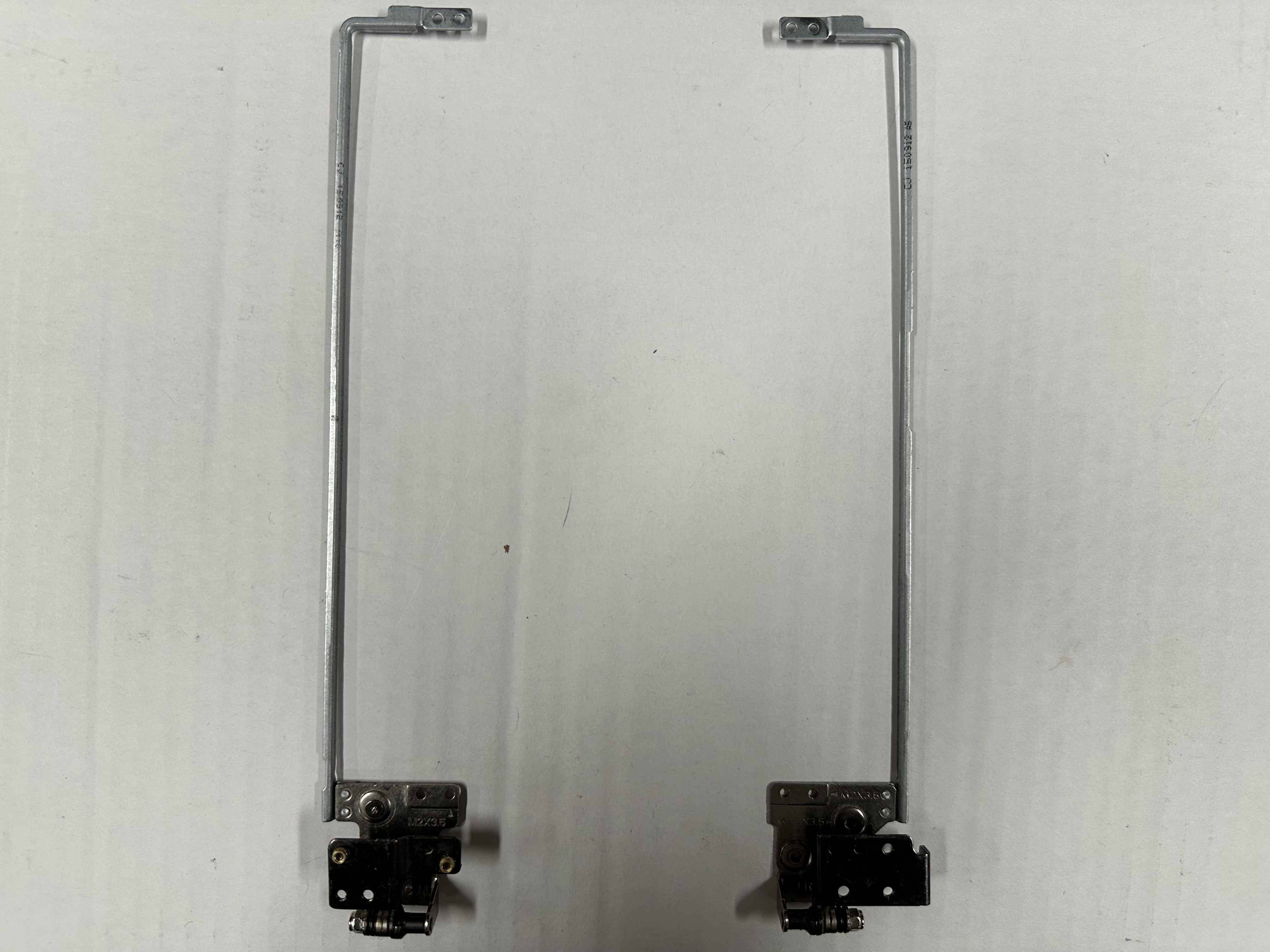 AM0TH000120 och AM0TH000220, Gångjärn passar till Lenovo G50-80 ( Begagnad )