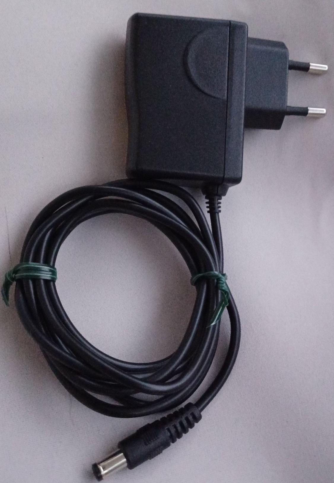 (HW-050 100E6W) Huawei AC ADAPTER , OUTPUT: 5V, 1.0A