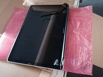 Begagnad LCD skärm till MacBook Pro A1286 15 , Komplett med kablar och back Cover